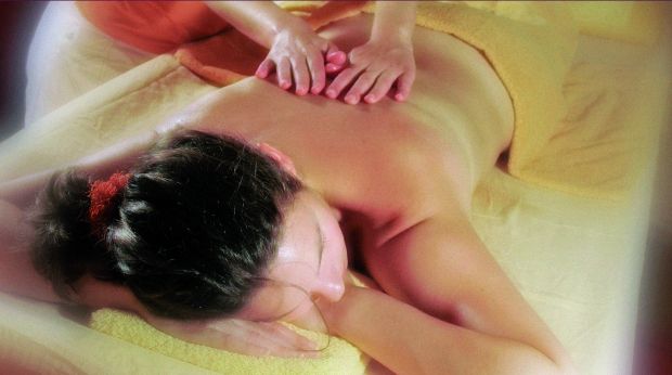 Zurück ins Gleichgewicht: Ayurvedische Massagen für Körper, Geist und Seele