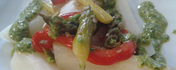 Rezepttipp: Bunter Spargelteller mit Pesto